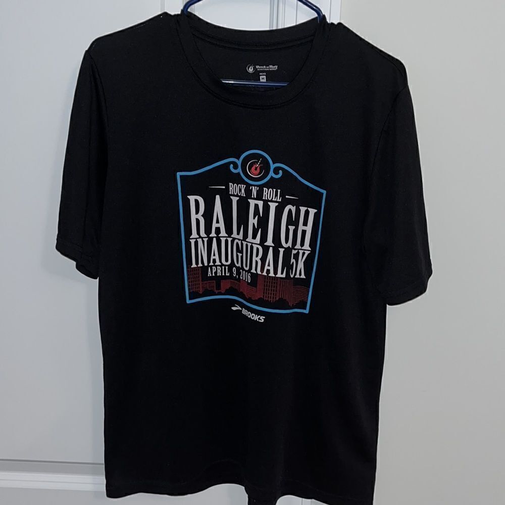 2016 5K vintage shirt sleeve Raleigh black Rock N Roll marathon running t shirt